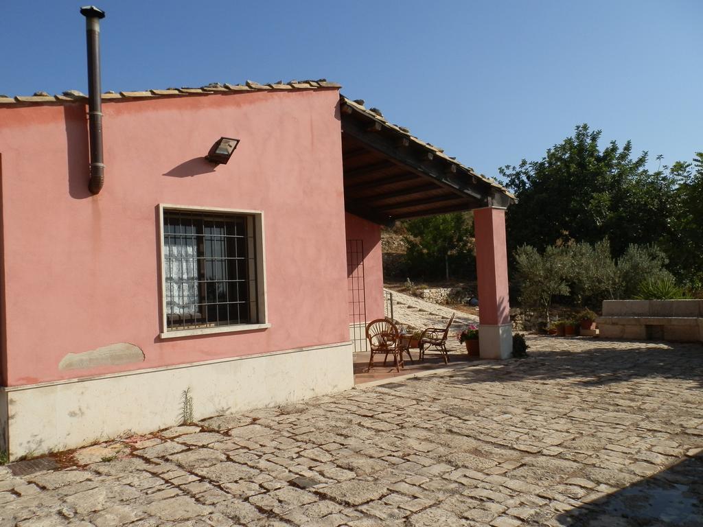 La Pietra Villa Chiaramonte Gulfi Room photo